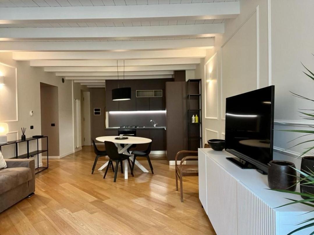 Suite Moroni Apartment Бергамо Екстер'єр фото